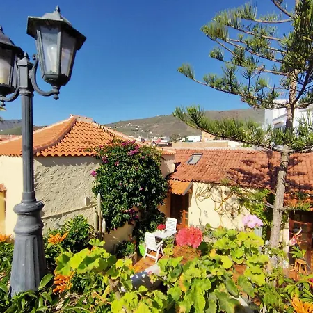 Country house Apartamento De 1 En Finca, Con Terraza Y Vista En La Montana En Valle San Lorenzo