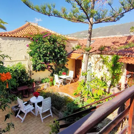 Apartamento De 1 En Finca, Con Terraza Y Vista En La Montana En Valle San Lorenzo